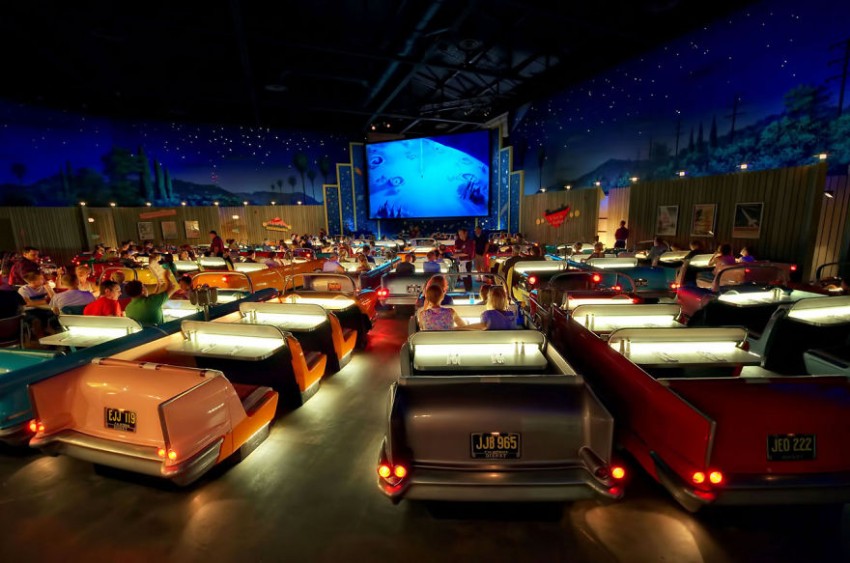 02 - 2 Sci-fi Dine-in Theater Disneys Hollywood Studios
