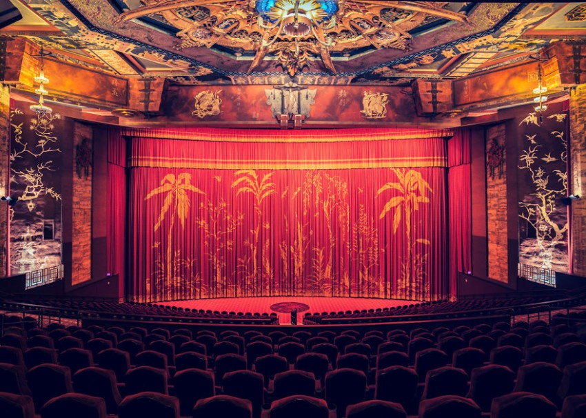 11 - 8 Graumans Chinese Theater Los Angeles