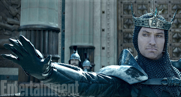 king-arthur-jude-law-ew